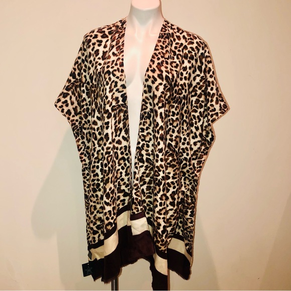 Area Stars Leopard Print Open Front Poncho, OS NWT - Picture 3 of 6